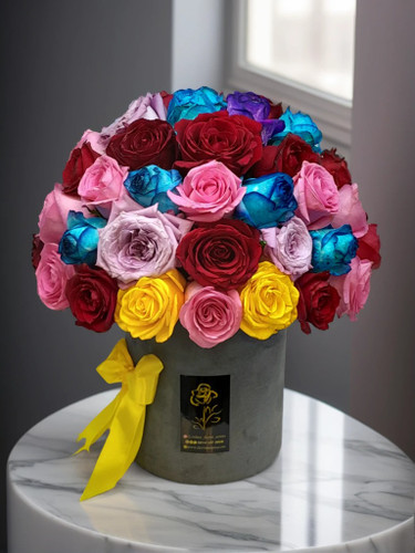 **"باکس گل رز ترکیب رنگ صورتی، یاسی، کاربنی و زرد - تحویل سریع در ارومیه و سراسر ایران"**